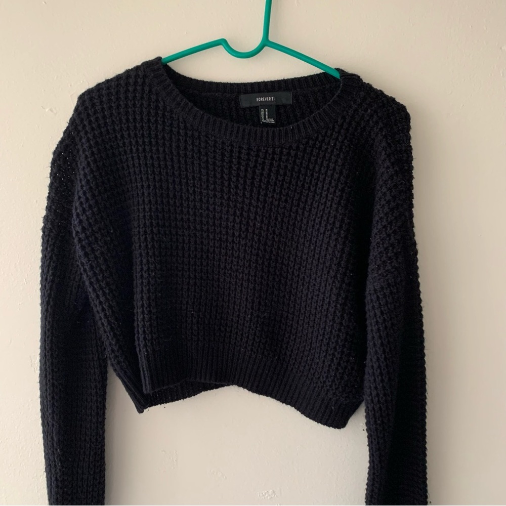 Black cropped sweater